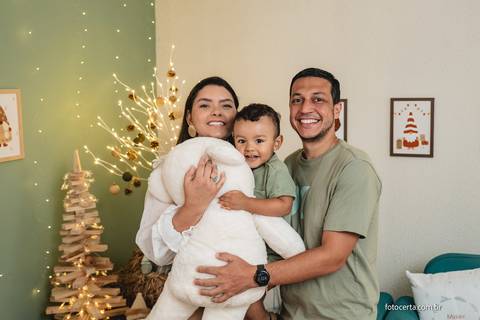 Ensaio de Natal. Fotógrafo em Vitória, Vila Velha, Casamento, Ensaio Pré-Casamento, Ensaio Pós-Casamento, Ensaio de Casal, 15 Anos, Debutante, Família, Gestante, Maternidade, Aniversário, Social, Estúdio, Corporativo, Marca Pessoal, Formatura, Escolar '
