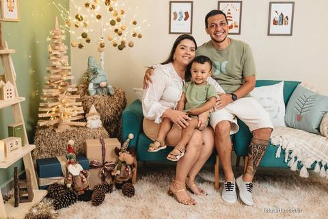 Ensaio de Natal. Fotógrafo em Vitória, Vila Velha, Casamento, Ensaio Pré-Casamento, Ensaio Pós-Casamento, Ensaio de Casal, 15 Anos, Debutante, Família, Gestante, Maternidade, Aniversário, Social, Estúdio, Corporativo, Marca Pessoal, Formatura, Escolar '