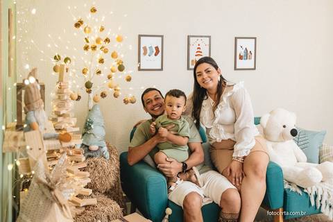 Ensaio de Natal. Fotógrafo em Vitória, Vila Velha, Casamento, Ensaio Pré-Casamento, Ensaio Pós-Casamento, Ensaio de Casal, 15 Anos, Debutante, Família, Gestante, Maternidade, Aniversário, Social, Estúdio, Corporativo, Marca Pessoal, Formatura, Escolar '