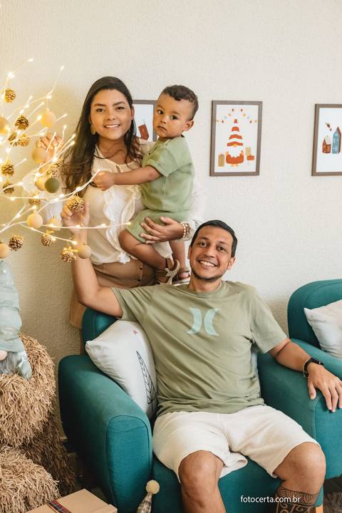 Ensaio de Natal. Fotógrafo em Vitória, Vila Velha, Casamento, Ensaio Pré-Casamento, Ensaio Pós-Casamento, Ensaio de Casal, 15 Anos, Debutante, Família, Gestante, Maternidade, Aniversário, Social, Estúdio, Corporativo, Marca Pessoal, Formatura, Escolar '