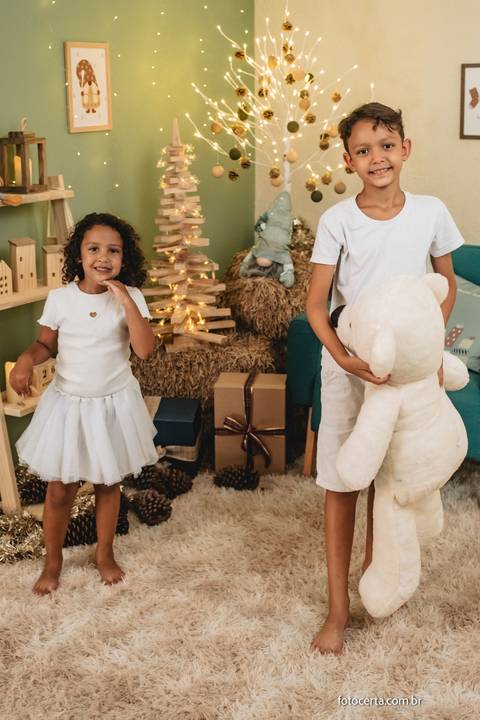 Ensaio de Natal. Fotógrafo em Vitória, Vila Velha, Casamento, Ensaio Pré-Casamento, Ensaio Pós-Casamento, Ensaio de Casal, 15 Anos, Debutante, Família, Gestante, Maternidade, Aniversário, Social, Estúdio, Corporativo, Marca Pessoal, Formatura, Escolar '