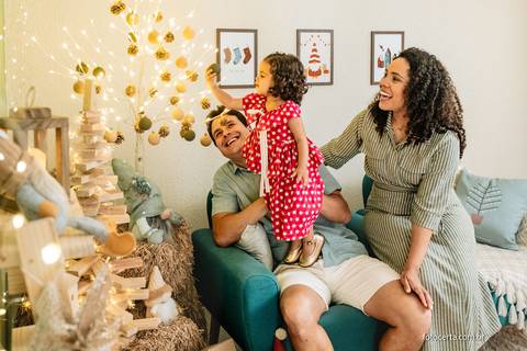 Ensaio de Natal. Fotógrafo em Vitória, Vila Velha, Casamento, Ensaio Pré-Casamento, Ensaio Pós-Casamento, Ensaio de Casal, 15 Anos, Debutante, Família, Gestante, Maternidade, Aniversário, Social, Estúdio, Corporativo, Marca Pessoal, Formatura, Escolar '