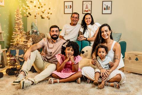 Fotógrafo em Vitória, Vila Velha, Casamento, Ensaio Pré-Casamento, Ensaio Pós-Casamento, Ensaio de Casal, 15 Anos, Debutante, Família, Gestante, Maternidade, Aniversário, Social, Estúdio, Corporativo, Marca Pessoal, Formatura, Escolar '