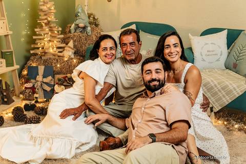 Fotógrafo em Vitória, Vila Velha, Casamento, Ensaio Pré-Casamento, Ensaio Pós-Casamento, Ensaio de Casal, 15 Anos, Debutante, Família, Gestante, Maternidade, Aniversário, Social, Estúdio, Corporativo, Marca Pessoal, Formatura, Escolar '