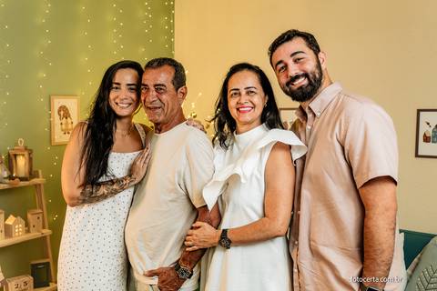 Fotógrafo em Vitória, Vila Velha, Casamento, Ensaio Pré-Casamento, Ensaio Pós-Casamento, Ensaio de Casal, 15 Anos, Debutante, Família, Gestante, Maternidade, Aniversário, Social, Estúdio, Corporativo, Marca Pessoal, Formatura, Escolar '