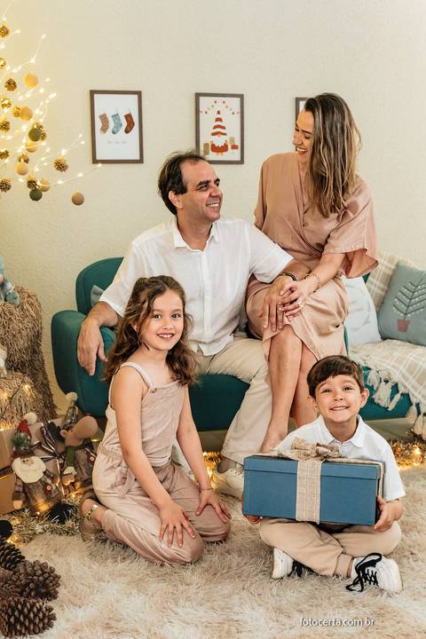 Fotógrafo em Vitória, Vila Velha, Casamento, Ensaio Pré-Casamento, Ensaio Pós-Casamento, Ensaio de Casal, 15 Anos, Debutante, Família, Gestante, Maternidade, Aniversário, Social, Estúdio, Corporativo, Marca Pessoal, Formatura, Escolar '