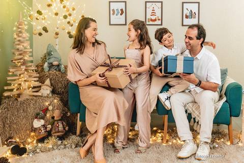 Fotógrafo em Vitória, Vila Velha, Casamento, Ensaio Pré-Casamento, Ensaio Pós-Casamento, Ensaio de Casal, 15 Anos, Debutante, Família, Gestante, Maternidade, Aniversário, Social, Estúdio, Corporativo, Marca Pessoal, Formatura, Escolar '