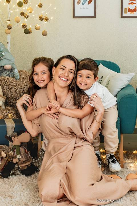 Fotógrafo em Vitória, Vila Velha, Casamento, Ensaio Pré-Casamento, Ensaio Pós-Casamento, Ensaio de Casal, 15 Anos, Debutante, Família, Gestante, Maternidade, Aniversário, Social, Estúdio, Corporativo, Marca Pessoal, Formatura, Escolar '