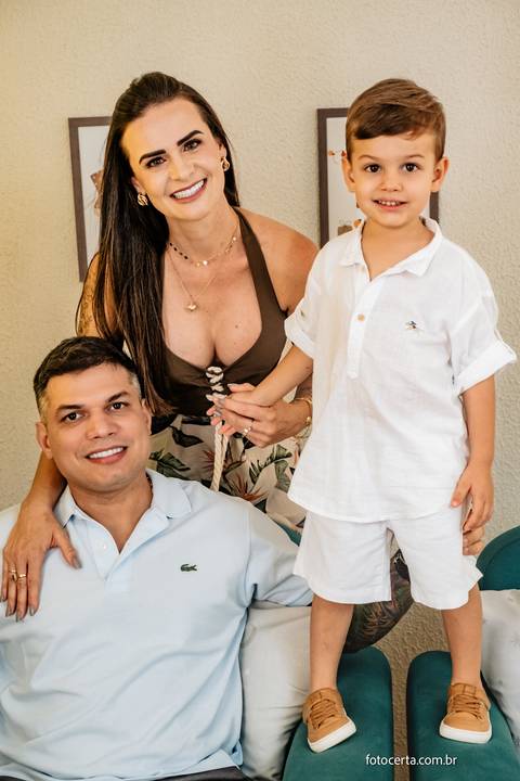 Fotógrafo em Vitória, Vila Velha, Casamento, Ensaio Pré-Casamento, Ensaio Pós-Casamento, Ensaio de Casal, 15 Anos, Debutante, Família, Gestante, Maternidade, Aniversário, Social, Estúdio, Corporativo, Marca Pessoal, Formatura, Escolar '