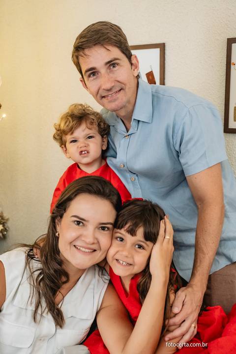 Fotógrafo em Vitória, Vila Velha, Casamento, Ensaio Pré-Casamento, Ensaio Pós-Casamento, Ensaio de Casal, 15 Anos, Debutante, Família, Gestante, Maternidade, Aniversário, Social, Estúdio, Corporativo, Marca Pessoal, Formatura, Escolar '