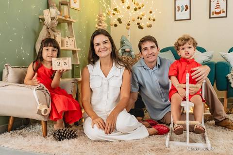 Fotógrafo em Vitória, Vila Velha, Casamento, Ensaio Pré-Casamento, Ensaio Pós-Casamento, Ensaio de Casal, 15 Anos, Debutante, Família, Gestante, Maternidade, Aniversário, Social, Estúdio, Corporativo, Marca Pessoal, Formatura, Escolar '