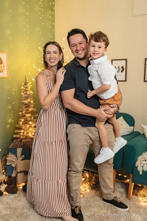 Fotógrafo em Vitória, Vila Velha, Casamento, Ensaio Pré-Casamento, Ensaio Pós-Casamento, Ensaio de Casal, 15 Anos, Debutante, Família, Gestante, Maternidade, Aniversário, Social, Estúdio, Corporativo, Marca Pessoal, Formatura, Escolar '