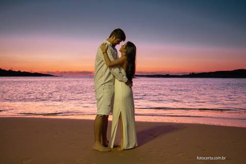 Fotógrafo em Vitória, Vila Velha, Casamento, Ensaio Pré-Casamento, Ensaio Pós-Casamento, Ensaio de Casal, 15 Anos, Debutante, Família, Gestante, Maternidade, Aniversário, Social, Estúdio, Corporativo, Marca Pessoal, Formatura, Escolar '
