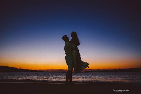 Fotógrafo em Vitória, Vila Velha, Casamento, Ensaio Pré-Casamento, Ensaio Pós-Casamento, Ensaio de Casal, 15 Anos, Debutante, Família, Gestante, Maternidade, Aniversário, Social, Estúdio, Corporativo, Marca Pessoal, Formatura, Escolar '