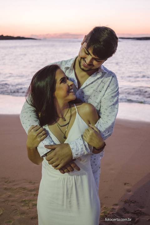 Fotógrafo em Vitória, Vila Velha, Casamento, Ensaio Pré-Casamento, Ensaio Pós-Casamento, Ensaio de Casal, 15 Anos, Debutante, Família, Gestante, Maternidade, Aniversário, Social, Estúdio, Corporativo, Marca Pessoal, Formatura, Escolar '