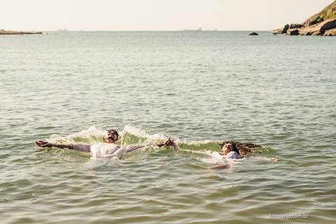 Fotógrafo em Vitória, Vila Velha, Casamento, Ensaio Pré-Casamento, Ensaio Pós-Casamento, Ensaio de Casal, 15 Anos, Debutante, Família, Gestante, Maternidade, Aniversário, Social, Estúdio, Corporativo, Marca Pessoal, Formatura, Escolar '