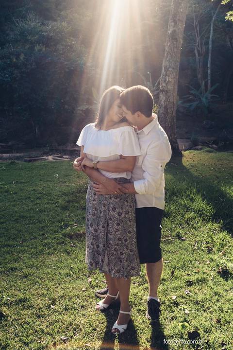 Fotógrafo em Vitória, Vila Velha, Casamento, Ensaio Pré-Casamento, Ensaio Pós-Casamento, Ensaio de Casal, 15 Anos, Debutante, Família, Gestante, Maternidade, Aniversário, Social, Estúdio, Corporativo, Marca Pessoal, Formatura, Escolar '