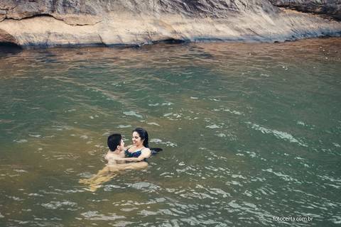 Fotógrafo em Vitória, Vila Velha, Casamento, Ensaio Pré-Casamento, Ensaio Pós-Casamento, Ensaio de Casal, 15 Anos, Debutante, Família, Gestante, Maternidade, Aniversário, Social, Estúdio, Corporativo, Marca Pessoal, Formatura, Escolar '