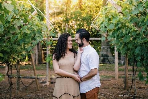 Fotógrafo em Vitória, Vila Velha, Casamento, Ensaio Pré-Casamento, Ensaio Pós-Casamento, Ensaio de Casal, 15 Anos, Debutante, Família, Gestante, Maternidade, Aniversário, Social, Estúdio, Corporativo, Marca Pessoal, Formatura, Escolar '