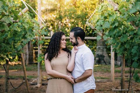 Fotógrafo em Vitória, Vila Velha, Casamento, Ensaio Pré-Casamento, Ensaio Pós-Casamento, Ensaio de Casal, 15 Anos, Debutante, Família, Gestante, Maternidade, Aniversário, Social, Estúdio, Corporativo, Marca Pessoal, Formatura, Escolar '