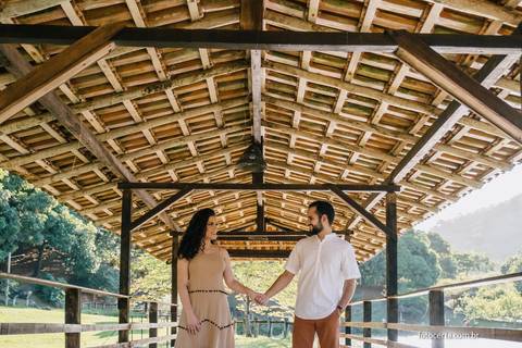 Fotógrafo em Vitória, Vila Velha, Casamento, Ensaio Pré-Casamento, Ensaio Pós-Casamento, Ensaio de Casal, 15 Anos, Debutante, Família, Gestante, Maternidade, Aniversário, Social, Estúdio, Corporativo, Marca Pessoal, Formatura, Escolar '