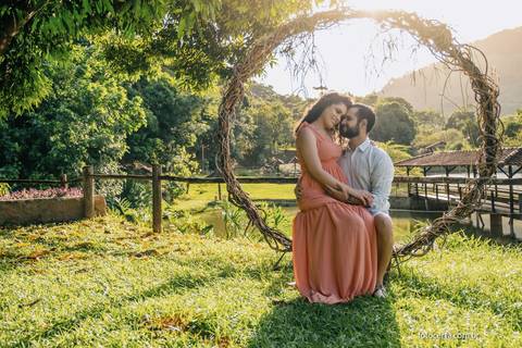Fotógrafo em Vitória, Vila Velha, Casamento, Ensaio Pré-Casamento, Ensaio Pós-Casamento, Ensaio de Casal, 15 Anos, Debutante, Família, Gestante, Maternidade, Aniversário, Social, Estúdio, Corporativo, Marca Pessoal, Formatura, Escolar '