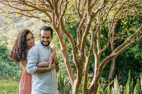 Fotógrafo em Vitória, Vila Velha, Casamento, Ensaio Pré-Casamento, Ensaio Pós-Casamento, Ensaio de Casal, 15 Anos, Debutante, Família, Gestante, Maternidade, Aniversário, Social, Estúdio, Corporativo, Marca Pessoal, Formatura, Escolar '