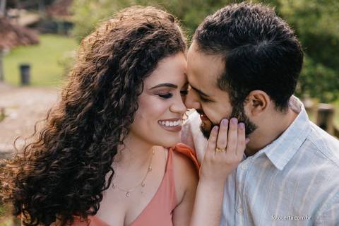Fotógrafo em Vitória, Vila Velha, Casamento, Ensaio Pré-Casamento, Ensaio Pós-Casamento, Ensaio de Casal, 15 Anos, Debutante, Família, Gestante, Maternidade, Aniversário, Social, Estúdio, Corporativo, Marca Pessoal, Formatura, Escolar '