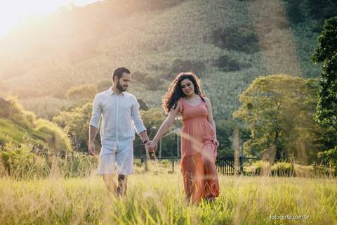 Fotógrafo em Vitória, Vila Velha, Casamento, Ensaio Pré-Casamento, Ensaio Pós-Casamento, Ensaio de Casal, 15 Anos, Debutante, Família, Gestante, Maternidade, Aniversário, Social, Estúdio, Corporativo, Marca Pessoal, Formatura, Escolar '