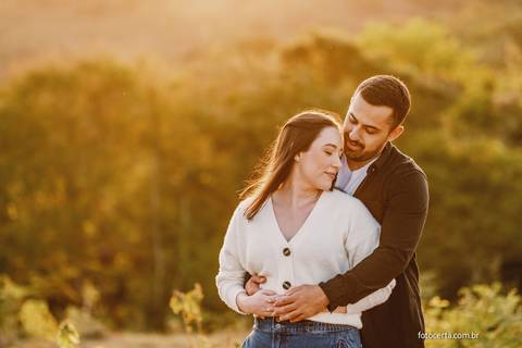 Fotógrafo em Vitória, Vila Velha, Casamento, Ensaio Pré-Casamento, Ensaio Pós-Casamento, Ensaio de Casal, 15 Anos, Debutante, Família, Gestante, Maternidade, Aniversário, Social, Estúdio, Corporativo, Marca Pessoal, Formatura, Escolar '