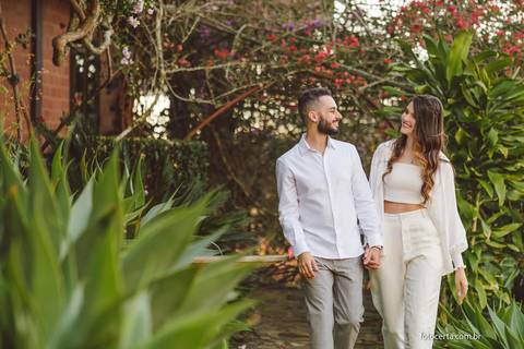 Fotógrafo em Vitória, Vila Velha, Casamento, Ensaio Pré-Casamento, Ensaio Pós-Casamento, Ensaio de Casal, 15 Anos, Debutante, Família, Gestante, Maternidade, Aniversário, Social, Estúdio, Corporativo, Marca Pessoal, Formatura, Escolar '