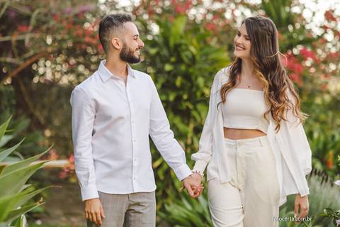 Fotógrafo em Vitória, Vila Velha, Casamento, Ensaio Pré-Casamento, Ensaio Pós-Casamento, Ensaio de Casal, 15 Anos, Debutante, Família, Gestante, Maternidade, Aniversário, Social, Estúdio, Corporativo, Marca Pessoal, Formatura, Escolar '
