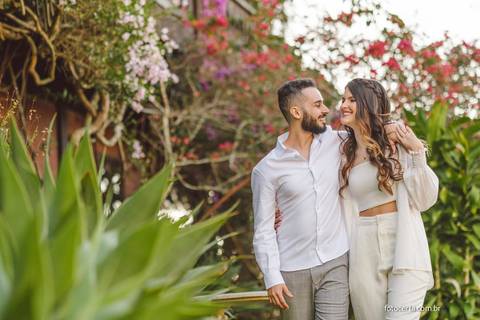 Fotógrafo em Vitória, Vila Velha, Casamento, Ensaio Pré-Casamento, Ensaio Pós-Casamento, Ensaio de Casal, 15 Anos, Debutante, Família, Gestante, Maternidade, Aniversário, Social, Estúdio, Corporativo, Marca Pessoal, Formatura, Escolar '