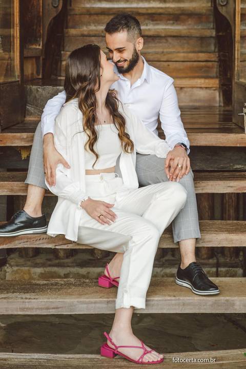 Fotógrafo em Vitória, Vila Velha, Casamento, Ensaio Pré-Casamento, Ensaio Pós-Casamento, Ensaio de Casal, 15 Anos, Debutante, Família, Gestante, Maternidade, Aniversário, Social, Estúdio, Corporativo, Marca Pessoal, Formatura, Escolar '