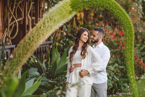 Fotógrafo em Vitória, Vila Velha, Casamento, Ensaio Pré-Casamento, Ensaio Pós-Casamento, Ensaio de Casal, 15 Anos, Debutante, Família, Gestante, Maternidade, Aniversário, Social, Estúdio, Corporativo, Marca Pessoal, Formatura, Escolar '