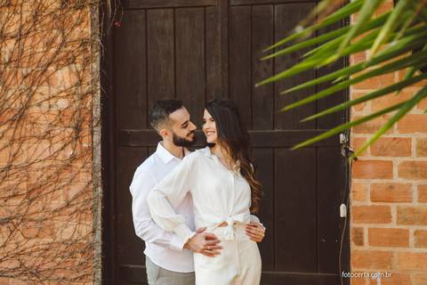 Fotógrafo em Vitória, Vila Velha, Casamento, Ensaio Pré-Casamento, Ensaio Pós-Casamento, Ensaio de Casal, 15 Anos, Debutante, Família, Gestante, Maternidade, Aniversário, Social, Estúdio, Corporativo, Marca Pessoal, Formatura, Escolar '