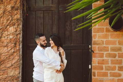 Fotógrafo em Vitória, Vila Velha, Casamento, Ensaio Pré-Casamento, Ensaio Pós-Casamento, Ensaio de Casal, 15 Anos, Debutante, Família, Gestante, Maternidade, Aniversário, Social, Estúdio, Corporativo, Marca Pessoal, Formatura, Escolar '
