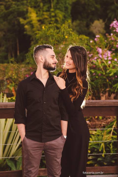 Fotógrafo em Vitória, Vila Velha, Casamento, Ensaio Pré-Casamento, Ensaio Pós-Casamento, Ensaio de Casal, 15 Anos, Debutante, Família, Gestante, Maternidade, Aniversário, Social, Estúdio, Corporativo, Marca Pessoal, Formatura, Escolar '