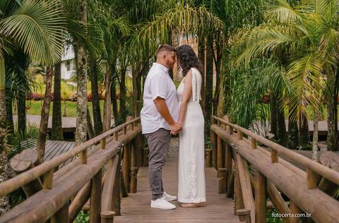 Fotógrafo em Vitória, Vila Velha, Casamento, Ensaio Pré-Casamento, Ensaio Pós-Casamento, Ensaio de Casal, 15 Anos, Debutante, Família, Gestante, Maternidade, Aniversário, Social, Estúdio, Corporativo, Marca Pessoal, Formatura, Escolar '