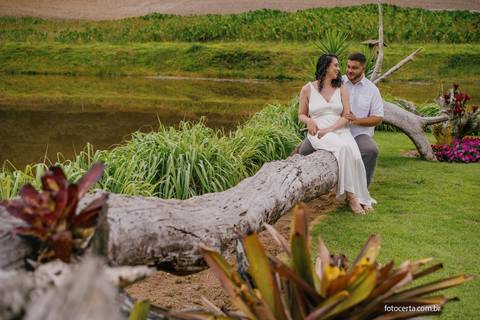 Fotógrafo em Vitória, Vila Velha, Casamento, Ensaio Pré-Casamento, Ensaio Pós-Casamento, Ensaio de Casal, 15 Anos, Debutante, Família, Gestante, Maternidade, Aniversário, Social, Estúdio, Corporativo, Marca Pessoal, Formatura, Escolar '