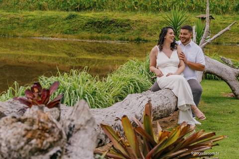 Fotógrafo em Vitória, Vila Velha, Casamento, Ensaio Pré-Casamento, Ensaio Pós-Casamento, Ensaio de Casal, 15 Anos, Debutante, Família, Gestante, Maternidade, Aniversário, Social, Estúdio, Corporativo, Marca Pessoal, Formatura, Escolar '