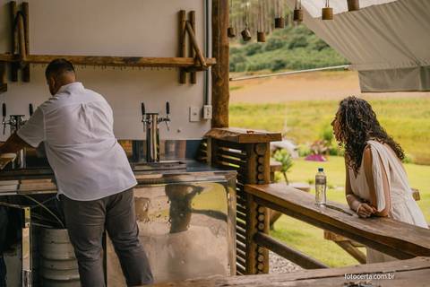 Fotógrafo em Vitória, Vila Velha, Casamento, Ensaio Pré-Casamento, Ensaio Pós-Casamento, Ensaio de Casal, 15 Anos, Debutante, Família, Gestante, Maternidade, Aniversário, Social, Estúdio, Corporativo, Marca Pessoal, Formatura, Escolar '