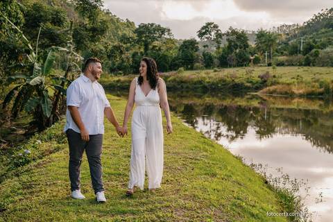 Fotógrafo em Vitória, Vila Velha, Casamento, Ensaio Pré-Casamento, Ensaio Pós-Casamento, Ensaio de Casal, 15 Anos, Debutante, Família, Gestante, Maternidade, Aniversário, Social, Estúdio, Corporativo, Marca Pessoal, Formatura, Escolar '