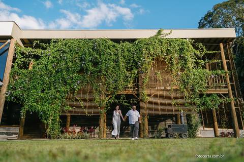 Fotógrafo em Vitória, Vila Velha, Casamento, Ensaio Pré-Casamento, Ensaio Pós-Casamento, Ensaio de Casal, 15 Anos, Debutante, Família, Gestante, Maternidade, Aniversário, Social, Estúdio, Corporativo, Marca Pessoal, Formatura, Escolar '