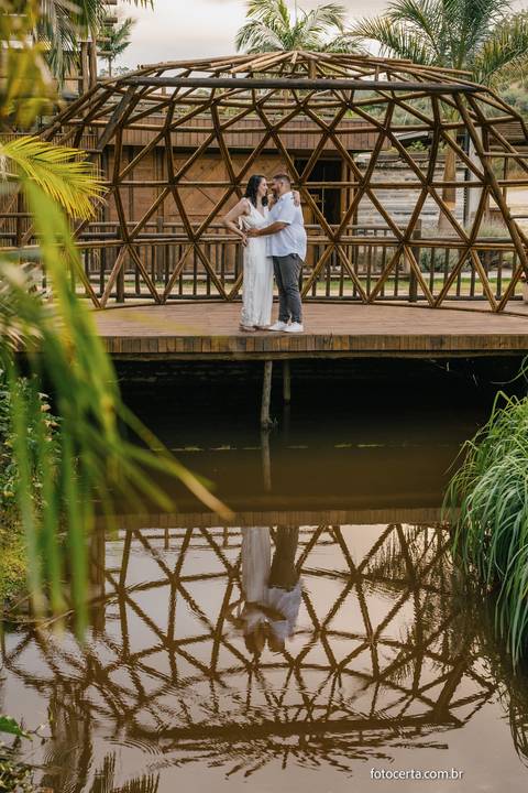Fotógrafo em Vitória, Vila Velha, Casamento, Ensaio Pré-Casamento, Ensaio Pós-Casamento, Ensaio de Casal, 15 Anos, Debutante, Família, Gestante, Maternidade, Aniversário, Social, Estúdio, Corporativo, Marca Pessoal, Formatura, Escolar '
