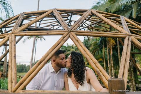 Fotógrafo em Vitória, Vila Velha, Casamento, Ensaio Pré-Casamento, Ensaio Pós-Casamento, Ensaio de Casal, 15 Anos, Debutante, Família, Gestante, Maternidade, Aniversário, Social, Estúdio, Corporativo, Marca Pessoal, Formatura, Escolar '