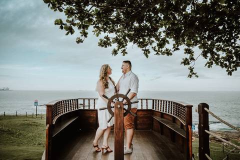 Fotografia de Ensaio Pré-Casamento - Farol de Santa Luzia - Vitória-ES'