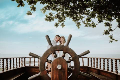 Fotografia de Ensaio Pré-Casamento - Farol de Santa Luzia - Vitória-ES'