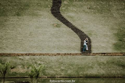 Fotografia de Ensaio Pré-Casamento na Cervejaria Altezza e Pousada Bela Aurora em Venda Nova do Imigrante e Pedra Azul - ES'