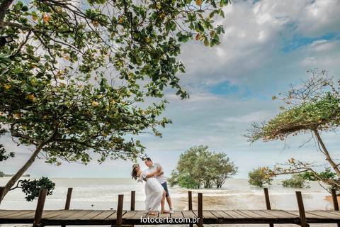 Ensaio Pré-Casamento - Praia de Manguinhos - ES'